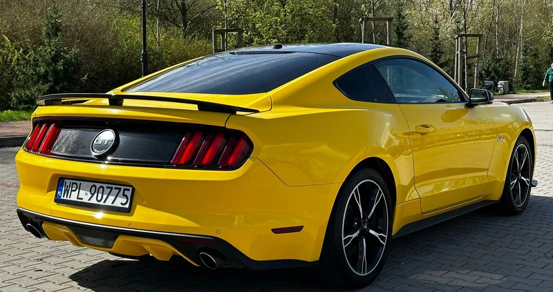 Ford Mustang cena 130000 przebieg: 162100, rok produkcji 2016 z Płock małe 326